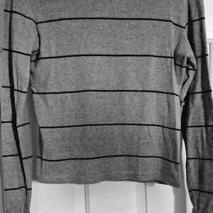 The Limited Classic Gray and Black Striped Crewneck Tee. Size S